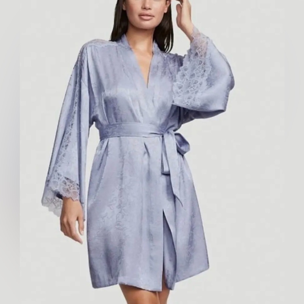 Victoria's Secret Luxe Satin Jacquard Lace Inset Robe Size XS/ S
